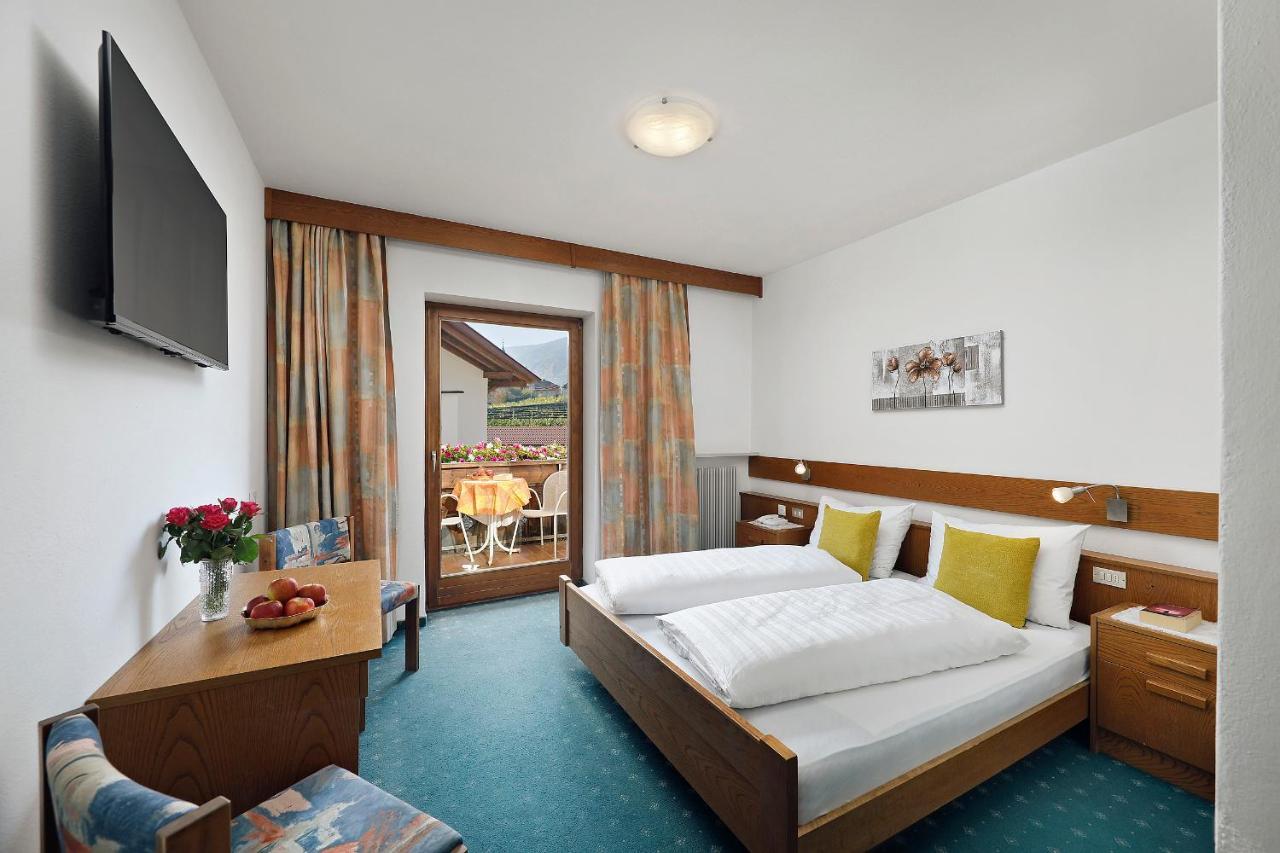 Pension Pichler Dorf Tirol Exterior foto